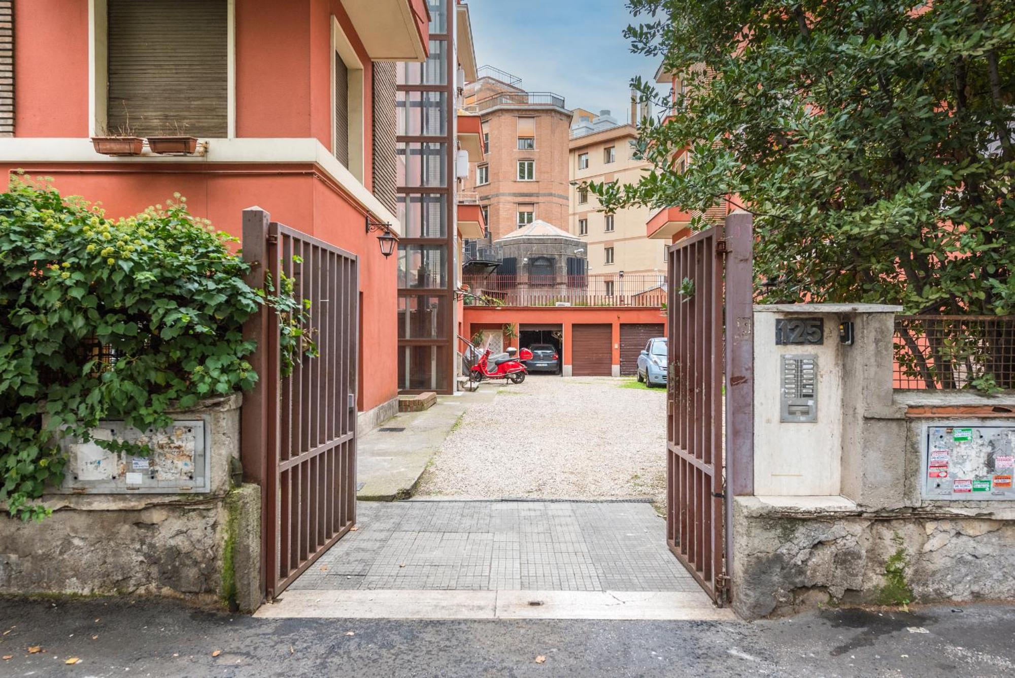 Olimpic Vatican Home ローマ エクステリア 写真